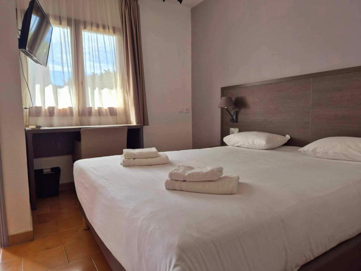 Logis Hotel Le Mistral - Restaurant - Montelimar Sud Hotel Châteauneuf-du-Rhône