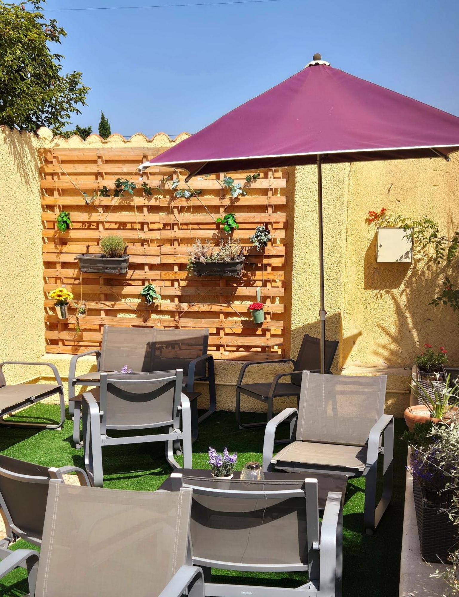 Logis Hotel Le Mistral - Restaurant - Montelimar Sud Hotel 3*