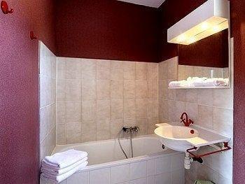 Hotel Logis Hotel Le Mistral - Restaurant - Montelimar Sud