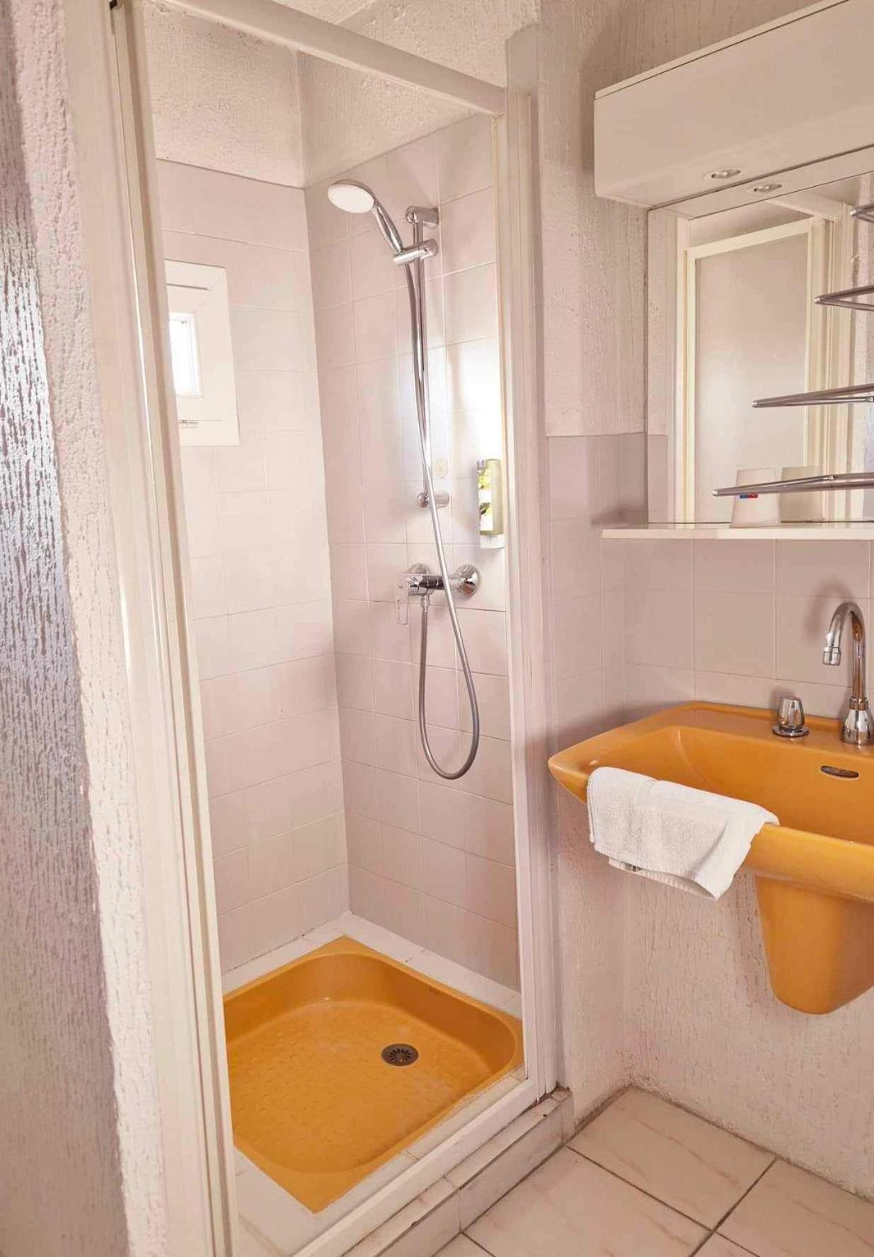 Hotel Logis Le Mistral - Montélimar Sud 3*