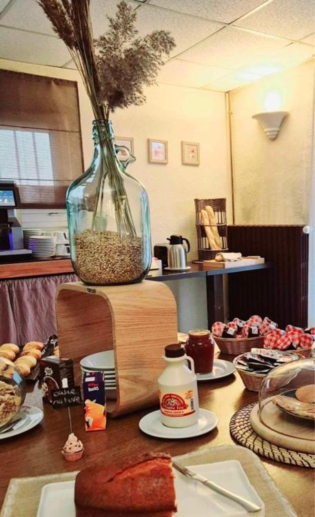Logis Hotel Le Mistral - Restaurant - Montelimar Sud Chateauneuf-du-Rhone